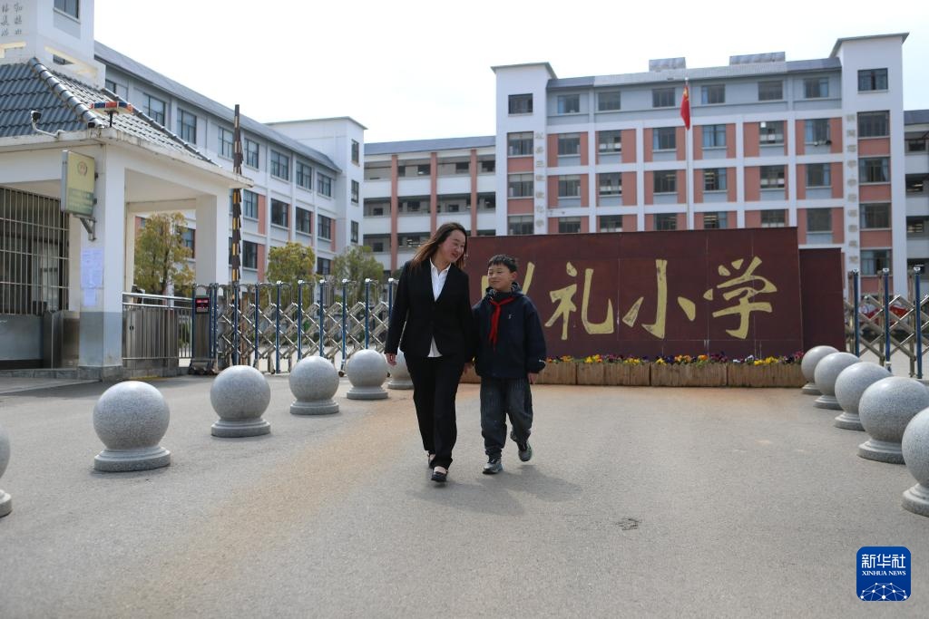 云南会泽：聚焦搬迁群众家门口就业需求