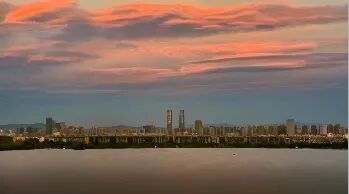 昆明又出现“血红太阳”了!原因是…… 昆明又出现“血红太阳”了!原因是……