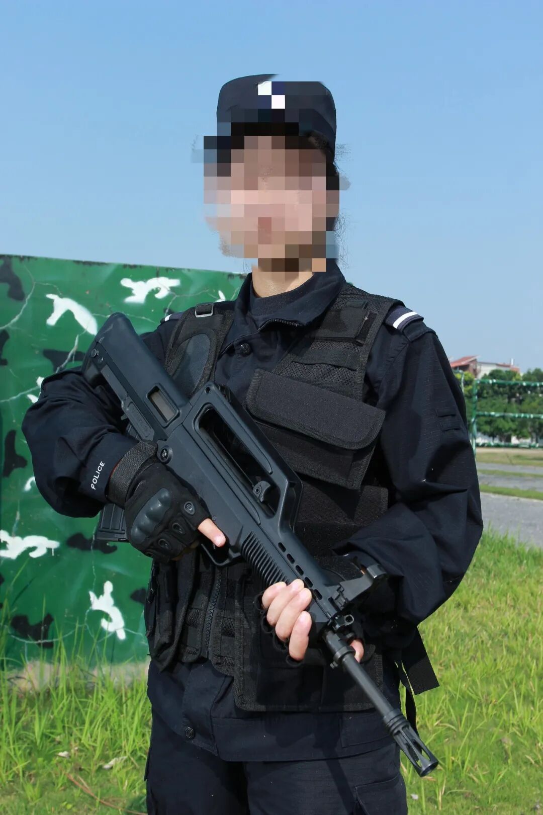 嫌疑人手枪压满了子弹……她的日常比连续剧更惊险！