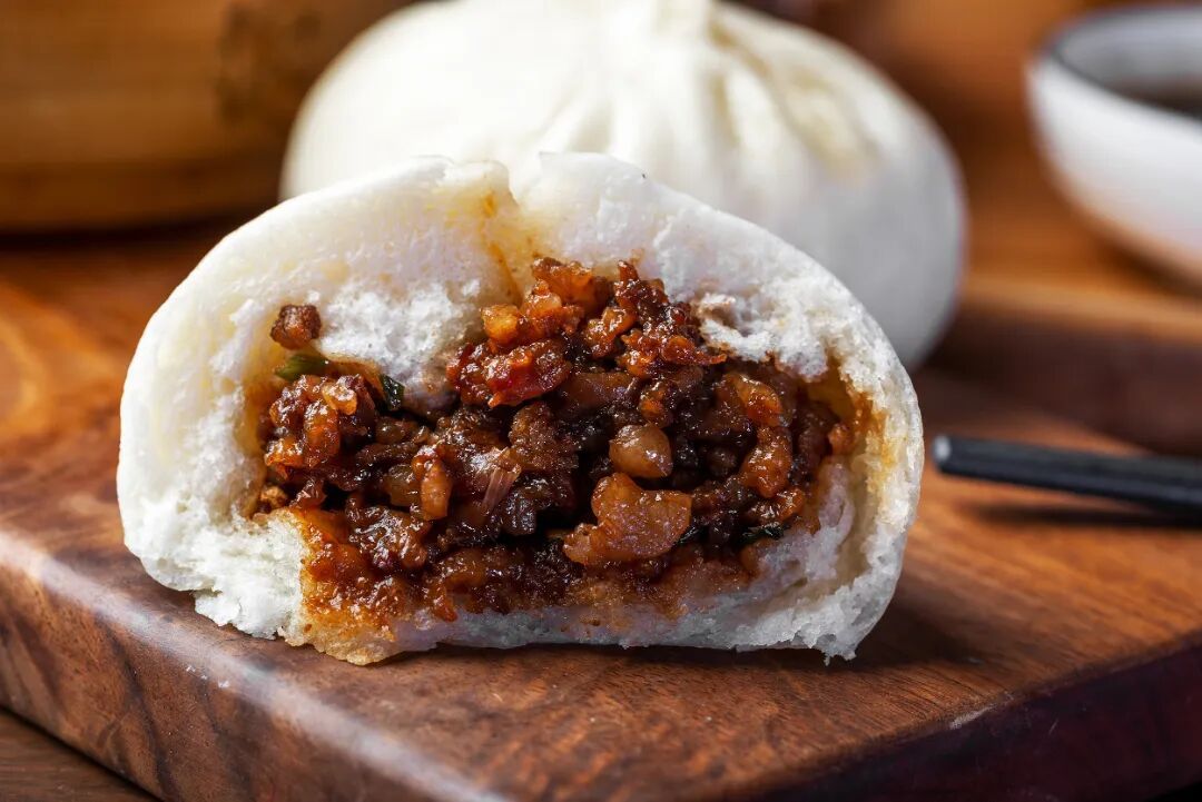 “胸口像被炸开!”男子症状极像心梗,一查胸腔内竟全是剩菜渣! “胸口像被炸开!”男子症状极像心梗,一查胸腔内竟全是剩菜渣!