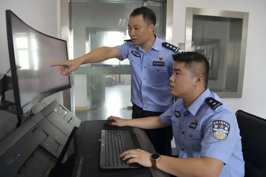 只下单不发货？揭秘盗版网站的黑色牟利链条