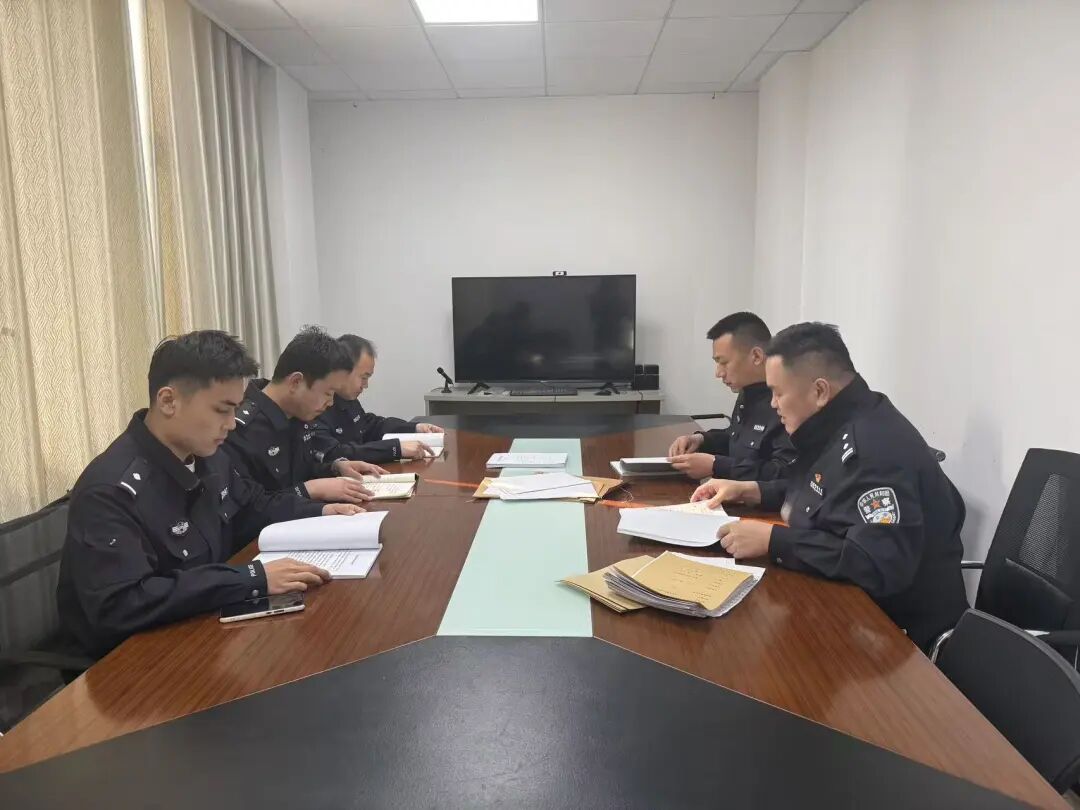 25年前女子殒命工地,警方过筛23.7斤血沙锁定犯罪嫌疑人! 25年前女子殒命工地,警方过筛23.7斤血沙锁定犯罪嫌疑人!