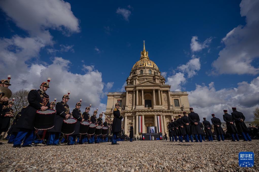 法国举行活动悼念前总理若斯潘