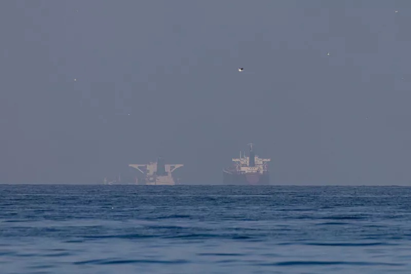 伊朗称霍尔木兹海峡已经关闭