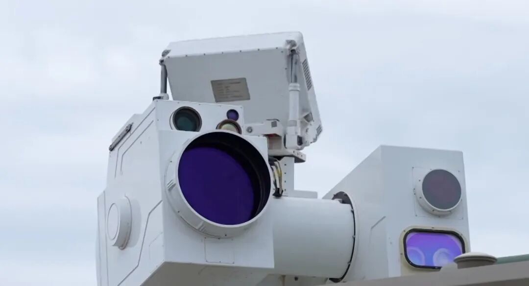 瞬间“致盲”无人机！国产激光武器真实打击画面