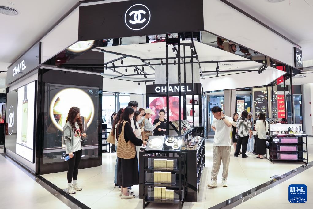 封关百日 免税红利持续释放 封关百日 免税红利持续释放