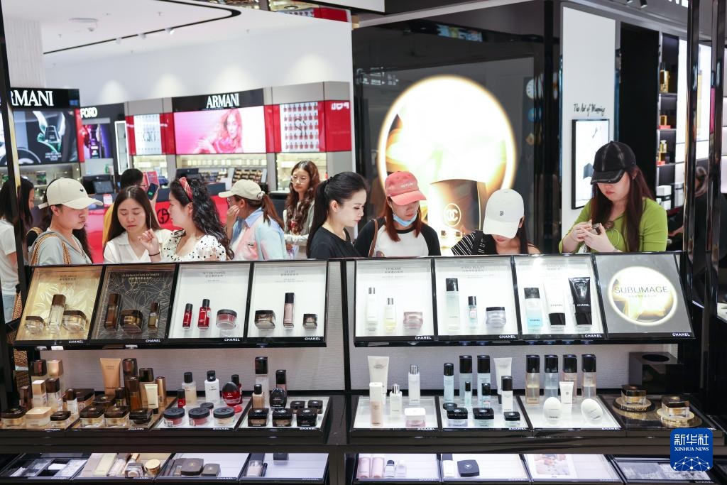 封关百日 免税红利持续释放 封关百日 免税红利持续释放