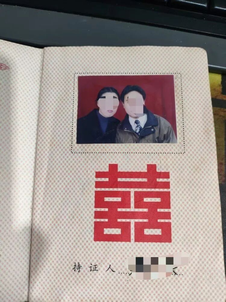 男子给妻子拍照遭景区驱赶,竟是因为设备太专业… 男子给妻子拍照遭景区驱赶,竟是因为设备太专业…