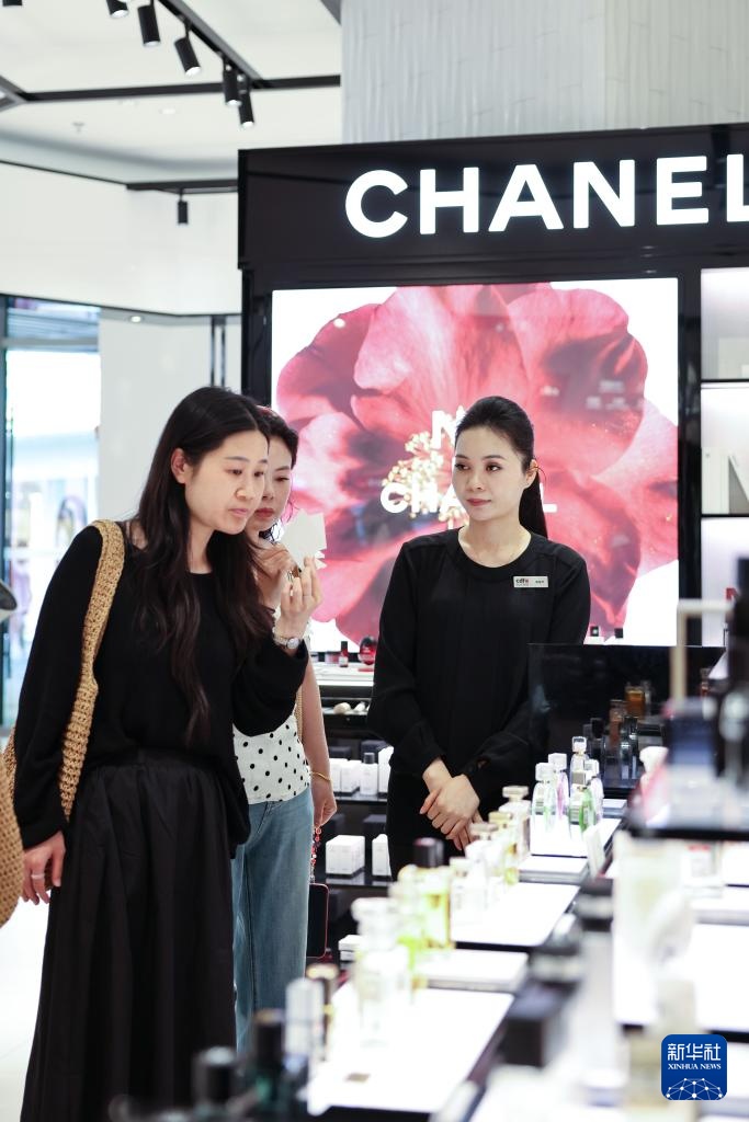 封关百日 免税红利持续释放 封关百日 免税红利持续释放