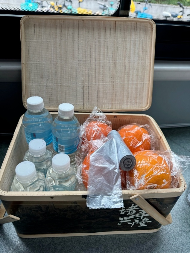 “到上天竺求男友的,我有个儿子!”杭州公交司机逗得全网爆笑 “到上天竺求男友的,我有个儿子!”杭州公交司机逗得全网爆笑