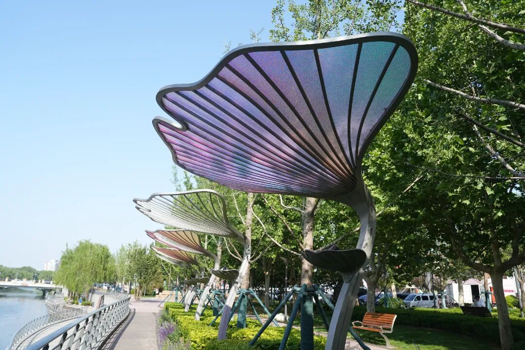 北京胡同里,悄悄多了些“新东西”?电箱穿新衣、路灯有“翅膀”…… 北京胡同里,悄悄多了些“新东西”?电箱穿新衣、路灯有“翅膀”……