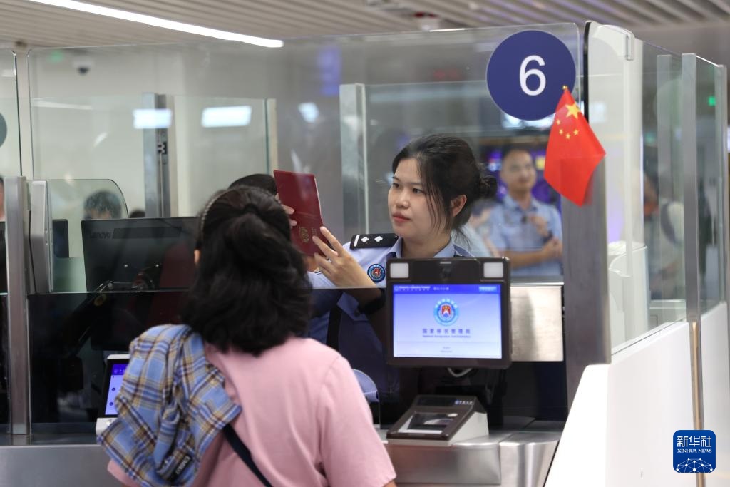 海南自贸港封关百日 免签入境外籍旅客同比增长54% 海南自贸港封关百日 免签入境外籍旅客同比增长54%