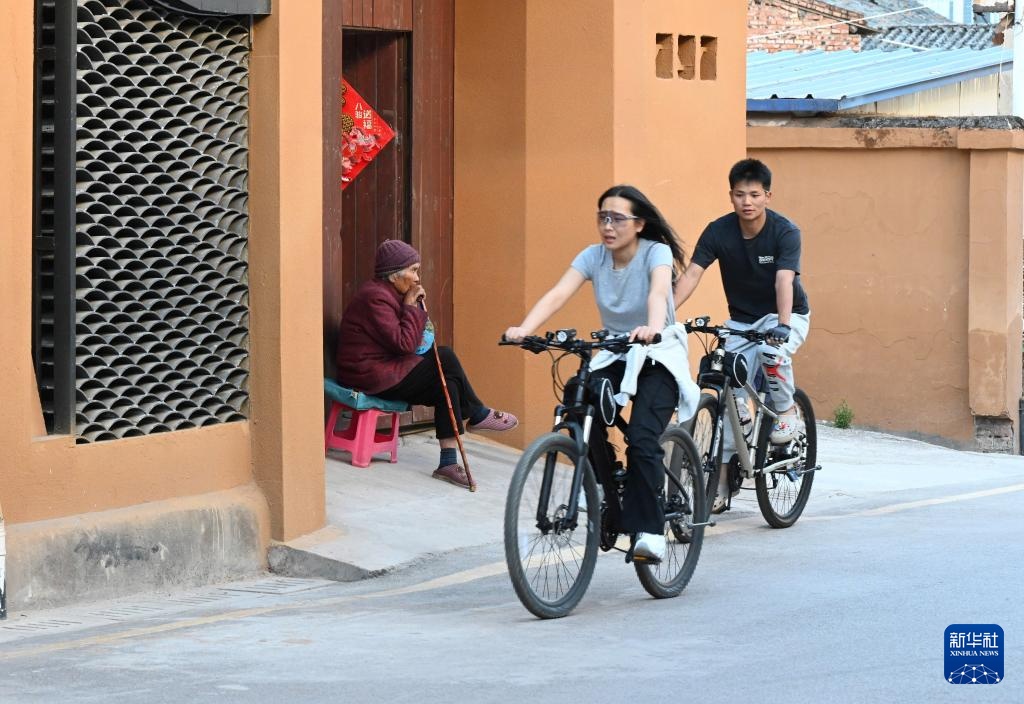 云南嵩明东村:巧做“闲置文章” 发展旅居新业态 云南嵩明东村:巧做“闲置文章” 发展旅居新业态