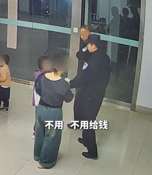 告诉孩子:走丢了怎么办?找警察叔叔(警察叔叔会买吃的) 告诉孩子:走丢了怎么办?找警察叔叔(警察叔叔会买吃的)