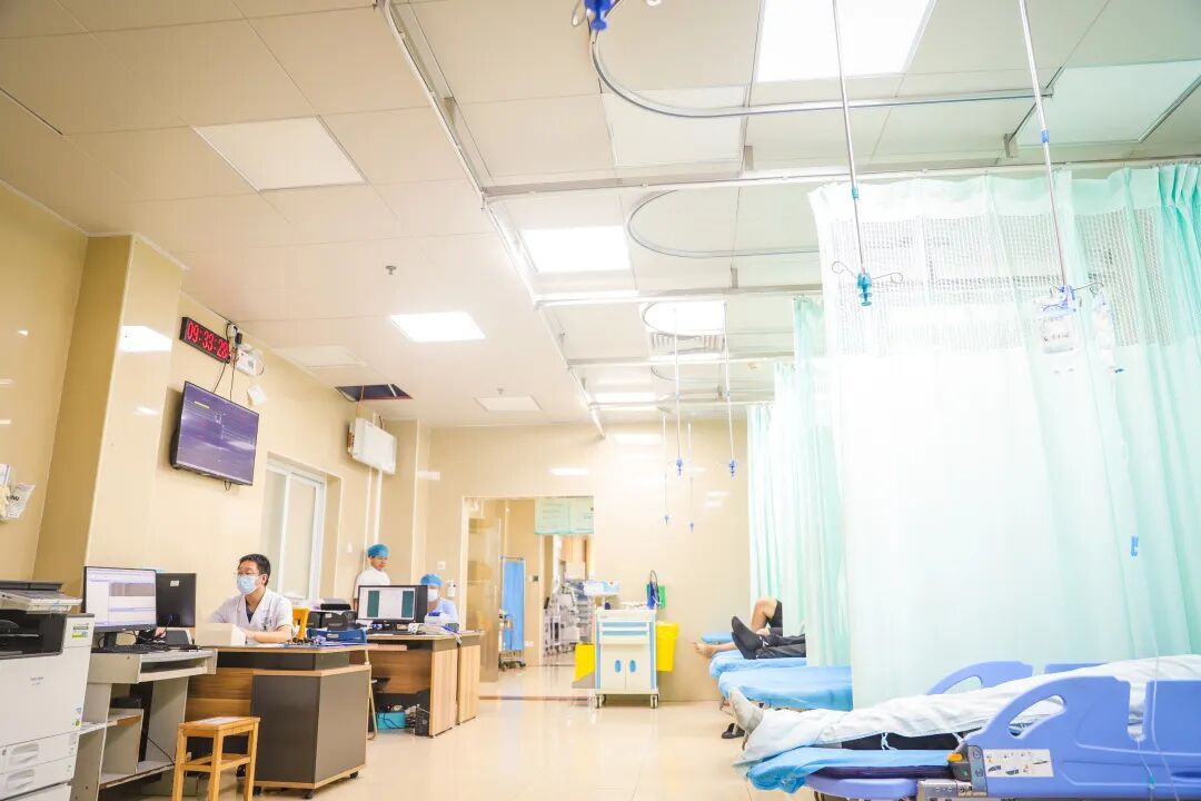 呕吐不止！8小时之内，广东一医院连进4名二十多岁女子，都注射了一种针