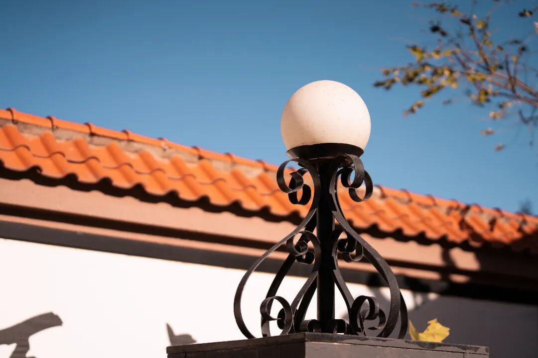 北京胡同里,悄悄多了些“新东西”?电箱穿新衣、路灯有“翅膀”…… 北京胡同里,悄悄多了些“新东西”?电箱穿新衣、路灯有“翅膀”……