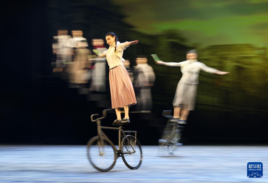 杂技剧《先声》在沈阳上演