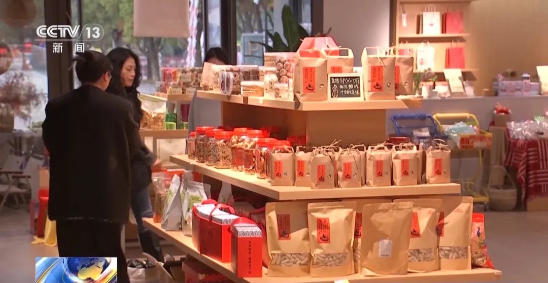 35岁以下青年占比超40%,这座村庄凭什么吸引年轻人? 35岁以下青年占比超40%,这座村庄凭什么吸引年轻人?