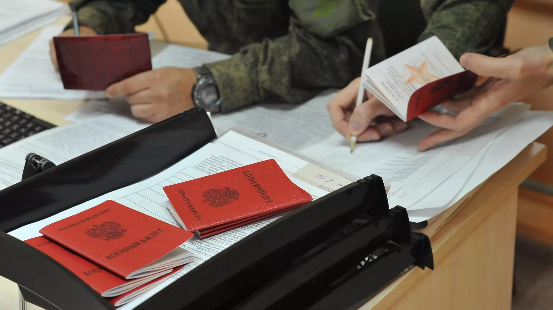 俄2025年秋季征兵13.5万人 承诺不派往特别军事行动区域