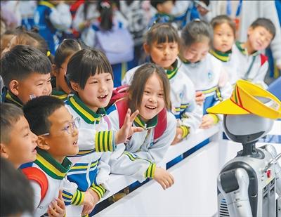 去年我国科幻产业总营收近一千三百亿元