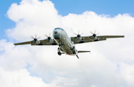 转存收藏!蓝天白云和战机太适配了 转存收藏!蓝天白云和战机太适配了