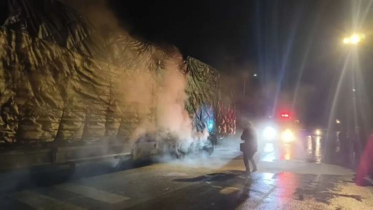 休假途中紧急灭火!民警袁浩拟获“见义勇为个人”称号 休假途中紧急灭火!民警袁浩拟获“见义勇为个人”称号