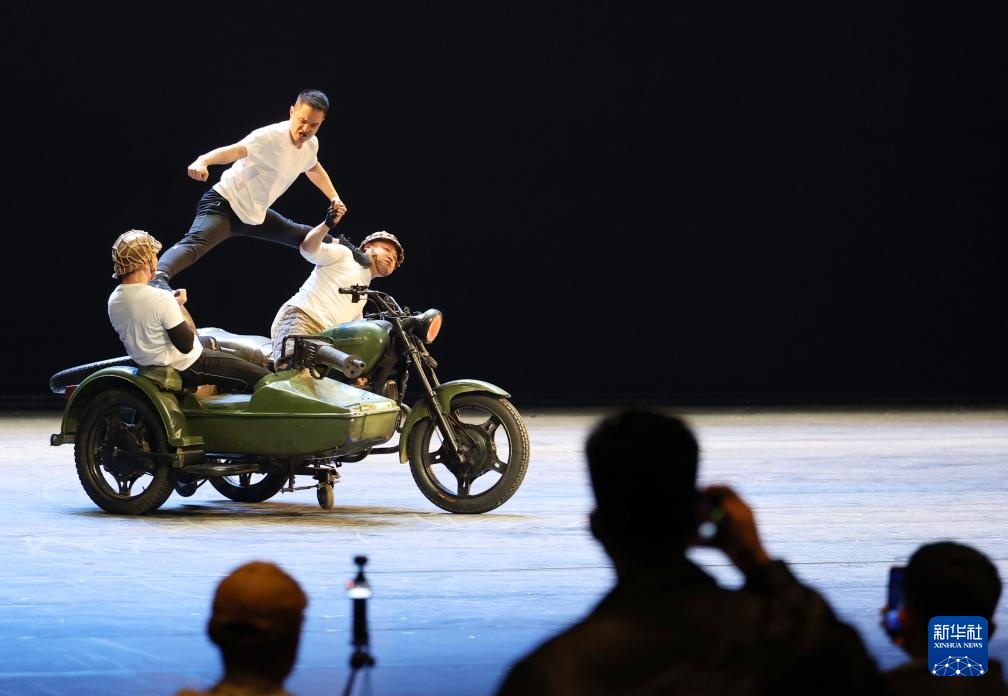 杂技剧《先声》在沈阳上演