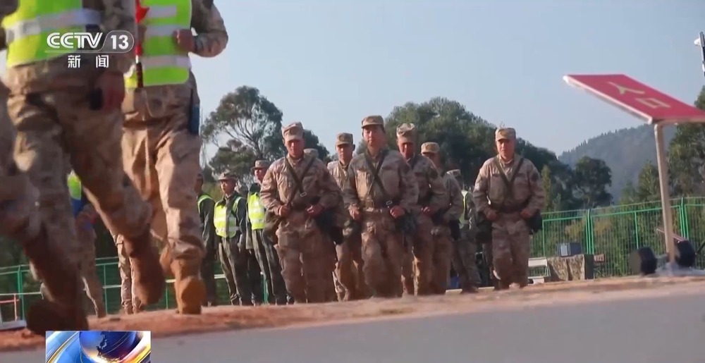 直面最危险区域!揭秘“战场安全卫士”防化兵 直面最危险区域!揭秘“战场安全卫士”防化兵
