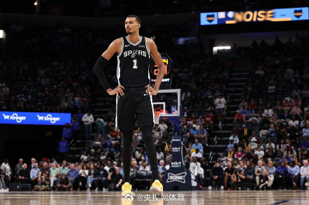 文班亚马登顶MVP榜首