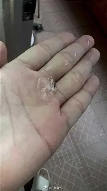 广州花都下冰雹了!部分区正在发布雷雨大风冰雹等预警信号 广州花都下冰雹了!部分区正在发布雷雨大风冰雹等预警信号