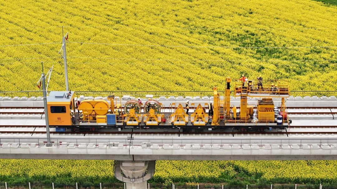 时速350公里！这条高铁全线进入最后冲刺阶段