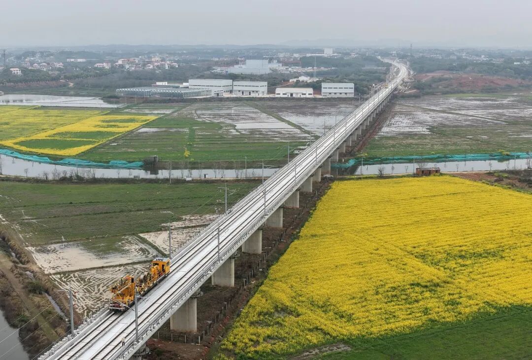 时速350公里！这条高铁全线进入最后冲刺阶段