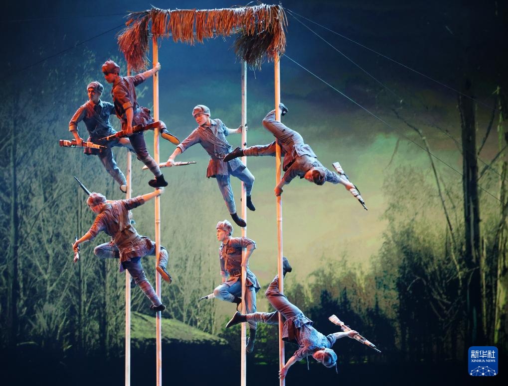 杂技剧《先声》在沈阳上演