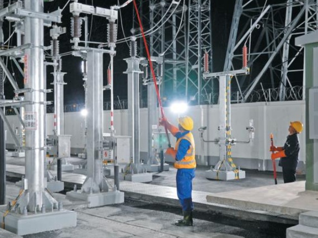 西十高铁陕西段全线接触网送电完成