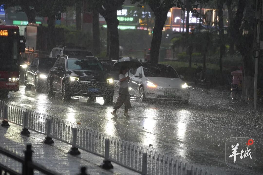 广州市区多地出现冰雹！清明天气提前看.......