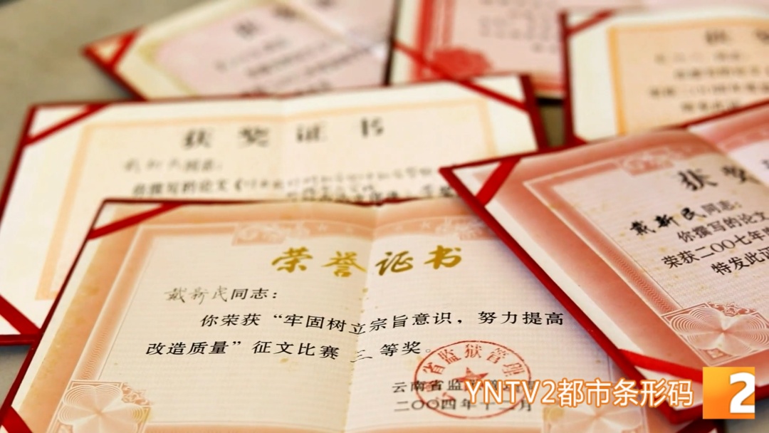 六岁娃落水他一跃而下网友：这个默默离开的湿透背影真帅！