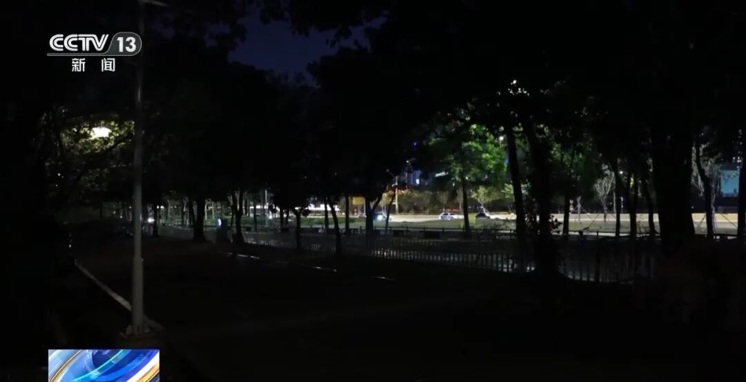 吐槽深圳湾公园“太黑”结果却删帖道歉……真相令人动容