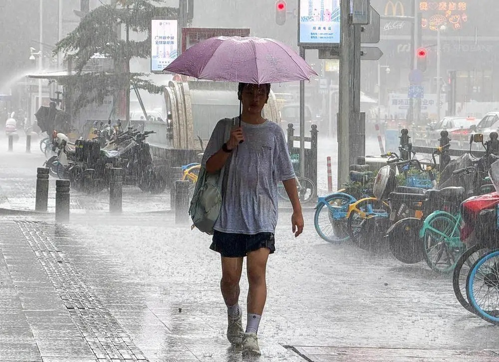 暴雨、雷雨大风、冰雹，广州多区发布预警