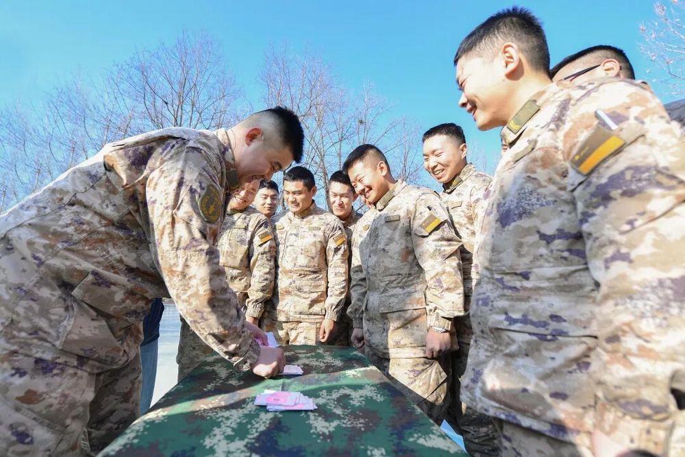 春风送暖，他们带着“服务包”出发……