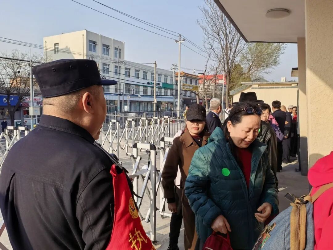 开往春天的列车，加车！最新列车时刻表→