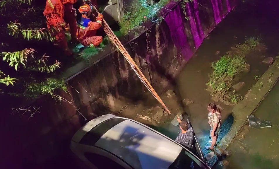 夫妻吵架起争执，竟双双跳河！结果……