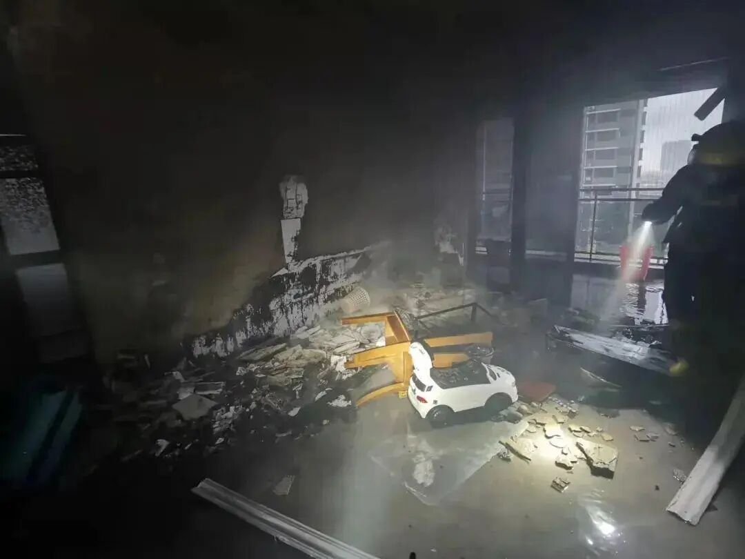 警惕！网红玩具成“隐形炸弹”，9岁女孩被烧伤