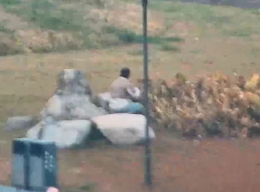 急！男子提着10万元现金去“解冻账户”……