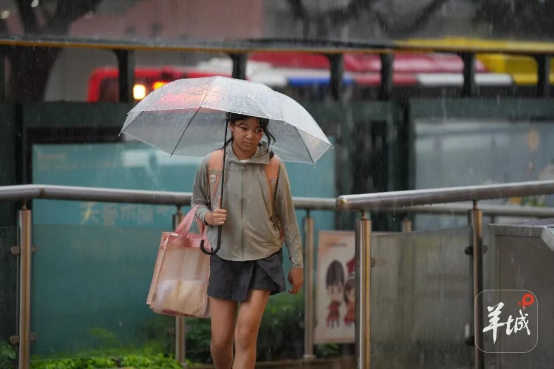 广州市区多地出现冰雹！清明天气提前看.......