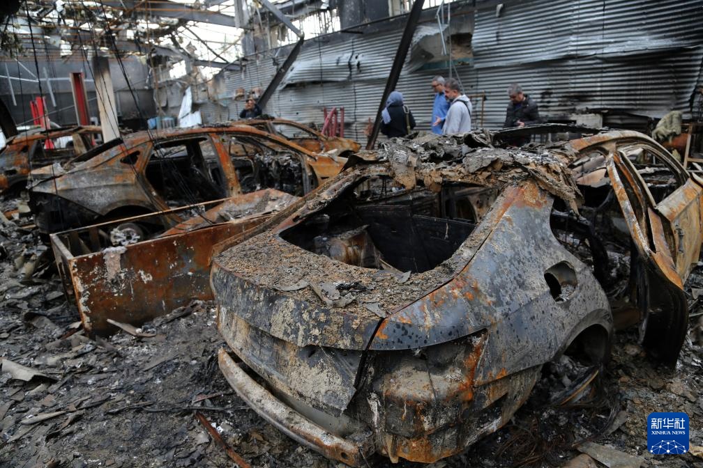 探访德黑兰被损毁的汽车服务中心