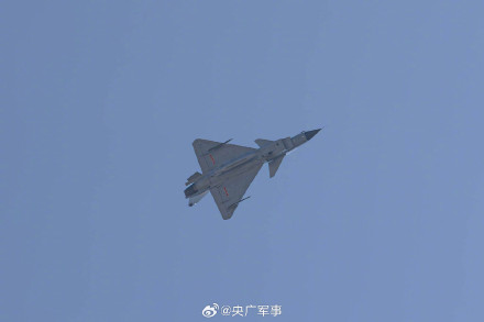 转存收藏！空军战机大片上新了