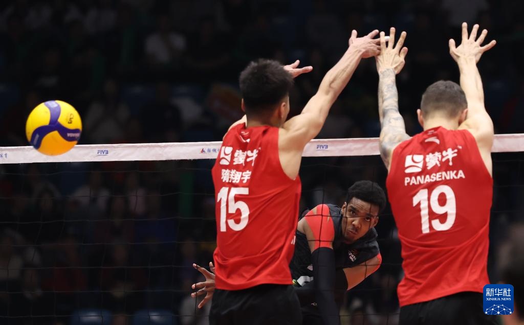 男排超级联赛总决赛冠亚军决赛首回合：天津食品集团胜保定沃隶