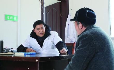 他欠妻子13年，却护了全村47年 巫溪有位“偏心”的老村医