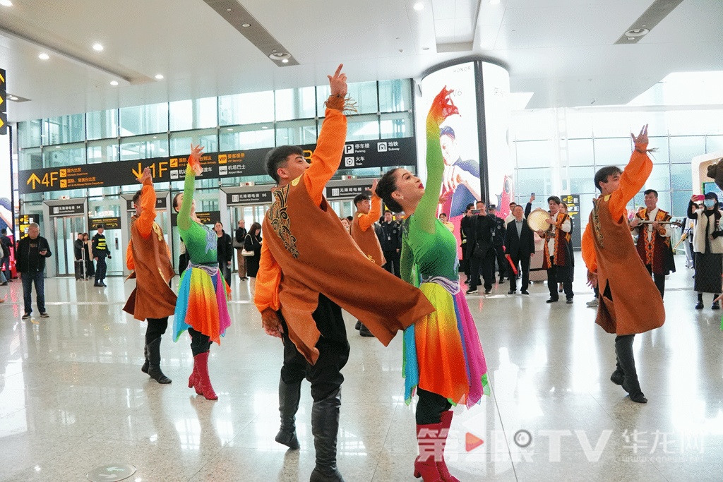 不再中转！重庆⇋吐鲁番直飞航线正式开通