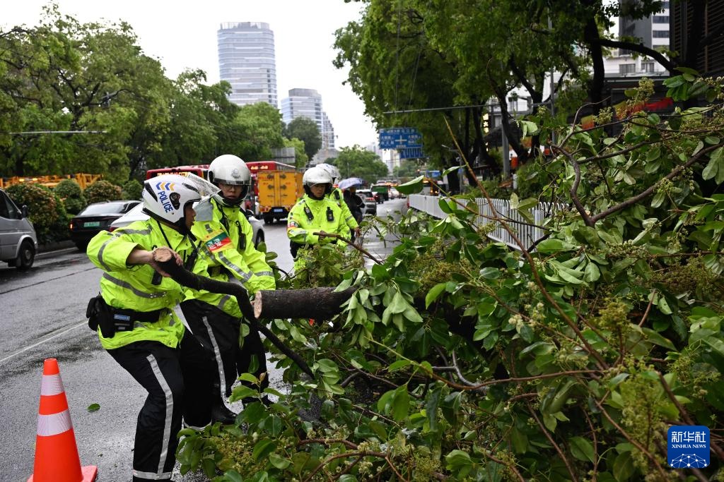 广州出现强对流天气